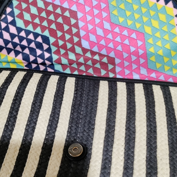 Stella & Dot Black and Cream Clutch - Picture 5 of 7